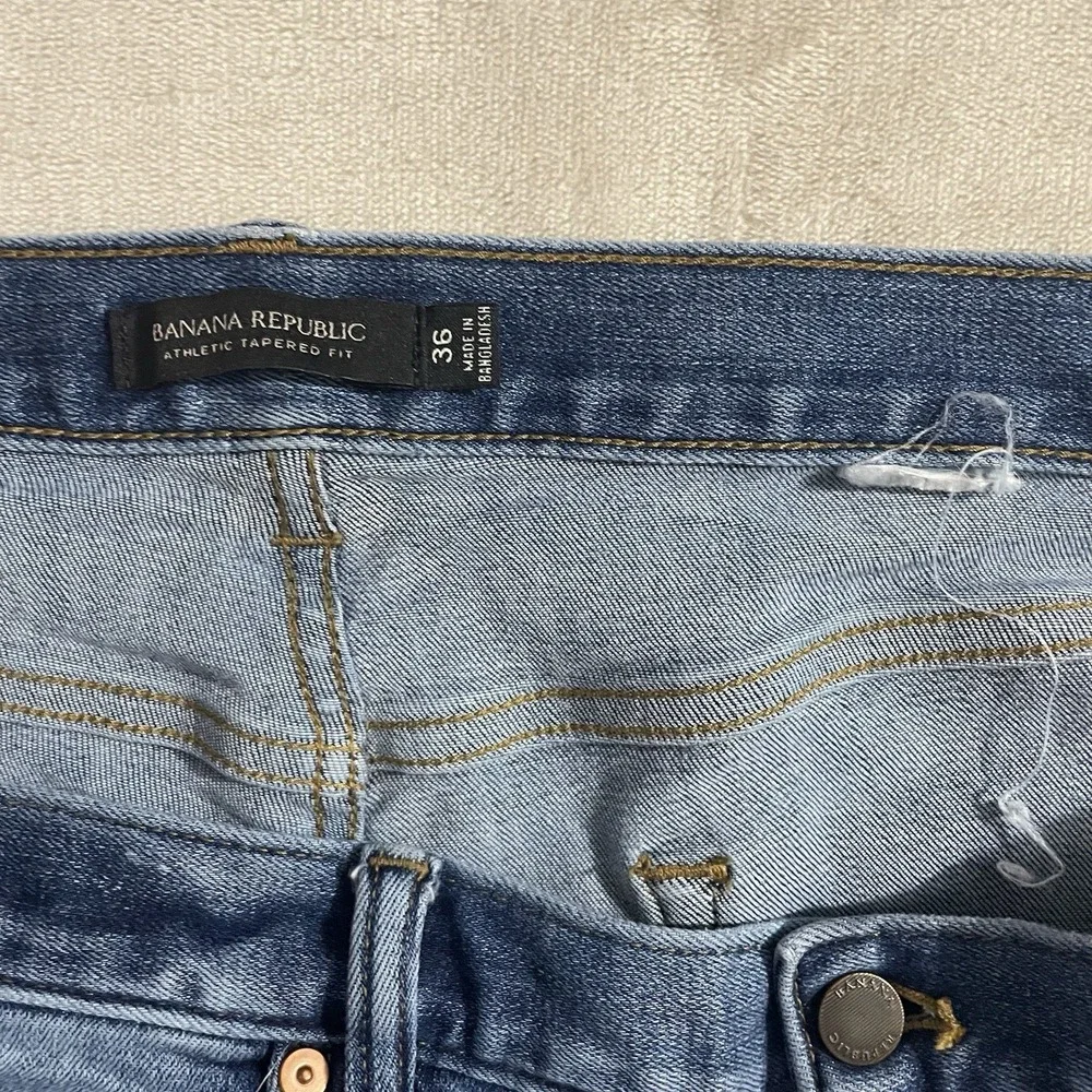 Banana Republic Jeans Mens Size 36‎ Athletic Tapered Fit Medium Wash Blue Denim